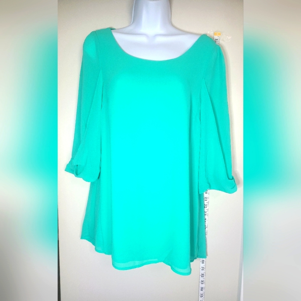 Womens blouse NWT SIZE Medium , teal‎ blouse
